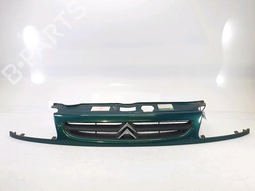 Used Grille CITROËN SAXO (S0, S1) 1.4 VTS (75 hp) 27490921