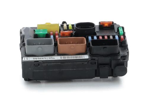 Used Fuse box Fuse box CITROËN C3 II (SC_) 1.4 HDi 70 (SC8HZC, SC8HR0, SC8HP4) (68 hp) 33926320 33926320