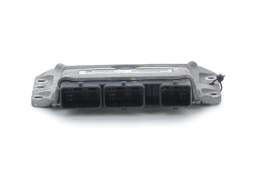 engine-control-unit-ecu-renault-modus-grand-modus-fjp0_-2004-32202425 main image