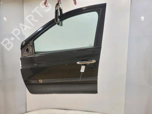Used Left front door RENAULT CLIO III (BR0/1, CR0/1) 1.5 dCi (BR17, CR17) (86 hp) 29874977