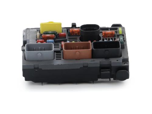 Used Fuse box Fuse box 38324401 38324401