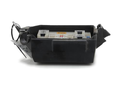 Used Fuse box RENAULT CLIO III (BR0/1, CR0/1) 1.5 dCi (BR17, CR17) (86 hp) 28176857