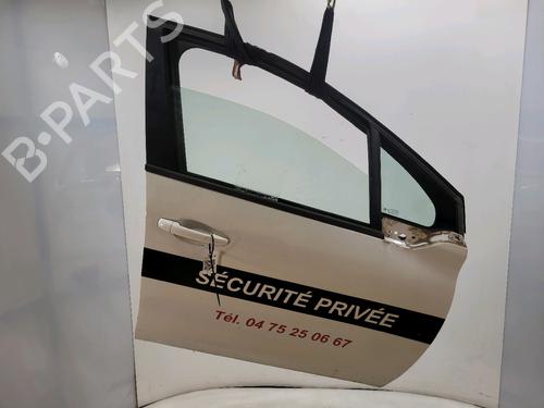 Used Right front door PEUGEOT 208 I (CA_, CC_) 1.6 BlueHDi 100 (100 hp) 31607422