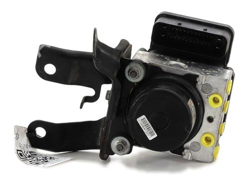 Used ABS pump TOYOTA YARIS (_P13_) 1.3 (NSP130_, NSP130) (99 hp) 29381361