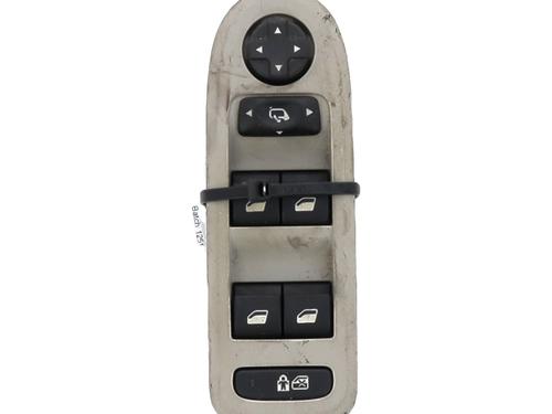 Used Left front window switch Left front window switch PEUGEOT 508 I (8D_) 1.6 HDi (112 hp) 33299789 33299789