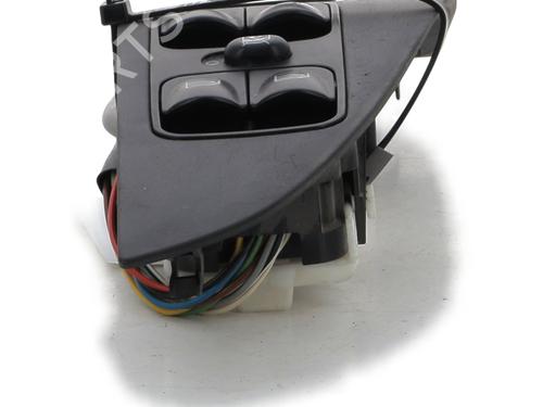 Left front window switch MERCEDES-BENZ C-CLASS (W203) C 200 CDI (203.007) | BP28137566I27 