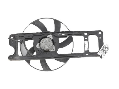 radiator-fan-renault-clio-ii-bb_-cb_-1998-1999-2000-2001-2002-2003-2004-2005-2006-2007-2008-2009-2010-2011-2012-2013-2014-2015-2016-32076859 main image