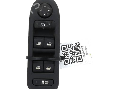 Used Left front window switch Left front window switch CITROËN C5 III Break (RW_) [2008-2017] 33111106 33111106