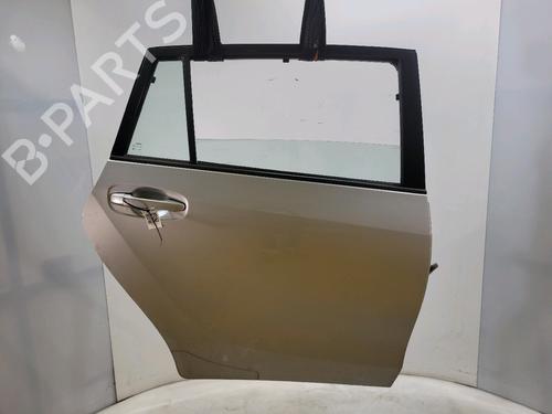 Used Right rear door TOYOTA VERSO (_R2_) 2.0 D-4D (AUR20_, AUR20R) (126 hp) 32131178