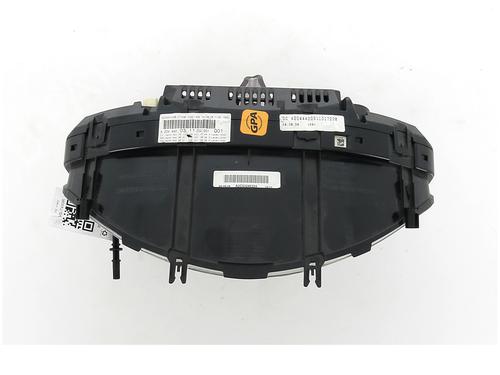 Used Instrument cluster MERCEDES-BENZ C-CLASS (W204) C 200 CDI (204.007, 204.006) (136 hp) 17654572