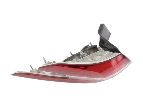 Used Left taillight Left taillight PEUGEOT 308 SW II (LC_, LJ_, LR_, LX_, L4_) 2.0 BlueHDi 150 (150 hp) 40557661 40557661