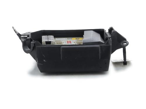 Used Fuse box Fuse box RENAULT CLIO III (BR0/1, CR0/1) 1.5 dCi (88 hp) 33300101 33300101