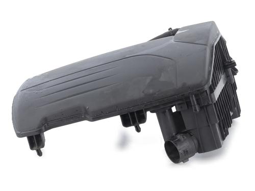 Used Air filter box Air filter box RENAULT TWINGO II (CN0_) 1.2 16V (CN04, CN0B) (75 hp) 33751882 33751882