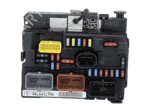 Fuse box CITROËN C3 II (SC_) 1.6 HDi 90 | BP32654189E1