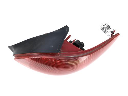 Used Right taillight PEUGEOT 206 Hatchback (2A/C) [1998-2012]  27354307