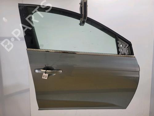 Used Right front door Right front door RENAULT MEGANE IV Hatchback (B9A/M/N_) 1.5 Blue dCi 115 (B9A6) (116 hp) 33300522 33300522