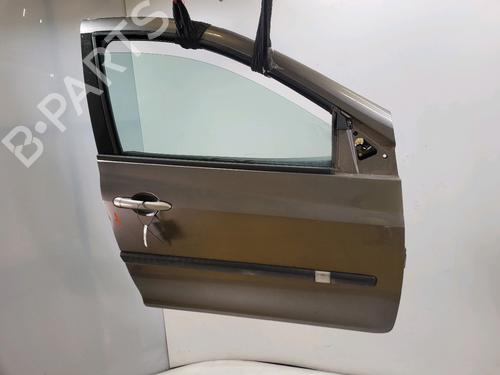 Porte avant droite RENAULT CLIO III Grandtour (KR0/1_) 1.2 16V (KR0P) (101 hp) 30558542