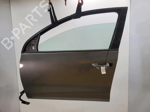 Used Left front door VW GOLF VI (5K1) 2.0 TDI (110 hp) 31661820