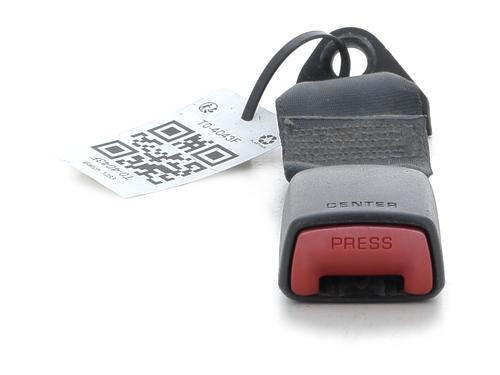 Engache cinturón Engache cinturón TOYOTA YARIS (_P9_) 1.0 VVT-i (KSP90_, KSP90R) (69 hp) 33733136 33733136