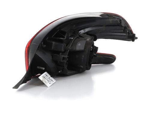 Left taillight PEUGEOT 208 I (CA_, CC_) 1.2 PureTech 82 | BP29762232C34