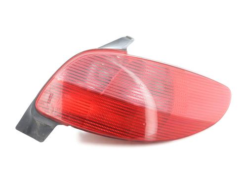 Used Right taillight PEUGEOT 206 Hatchback (2A/C) [1998-2012]  27812987