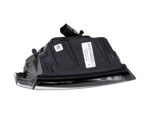 Right tailgate light PEUGEOT 3008 II SUV (MC_, MR_, MJ_, M4_) 1.5 BlueHDi 130 | BP30165765C80 