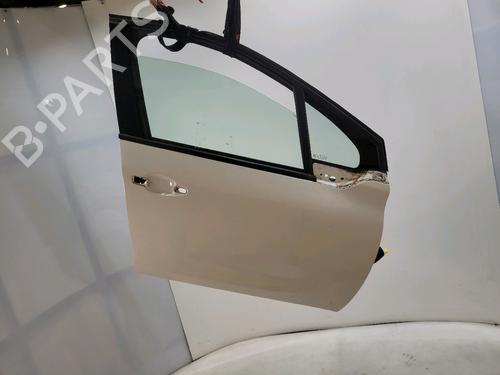 Dør høyre foran PEUGEOT 208 I (CA_, CC_) 1.2 PureTech 82 (82 hp) 29988472