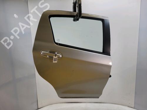 Dør høyre bak TOYOTA YARIS (_P13_) 1.4 D (NLP130_, NLP130) (90 hp) 31152721