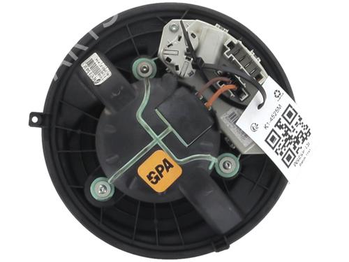 Used Heater blower motor BMW 1 (E81) 118 d (143 hp) 30474617