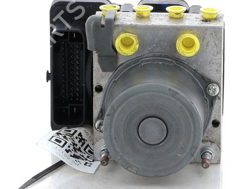 Used ABS pump TOYOTA VERSO (_R2_) 1.6 D4-D (WAR20_) (112 hp) 19435177