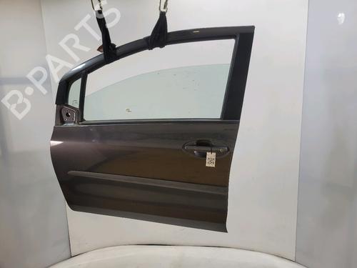 left-front-door-toyota-yaris-_p9_-2005-2006-2007-2008-2009-2010-2011-2012-2013-2014-30694003 main image