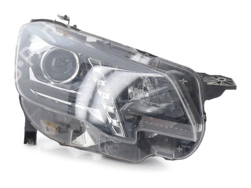 right-headlight-peugeot-rifter-2018-40619305 main image