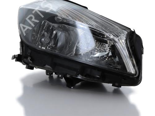 Used Right headlight MERCEDES-BENZ A-CLASS (W176) A 160 CDI / d (176.011) (90 hp) 29873946