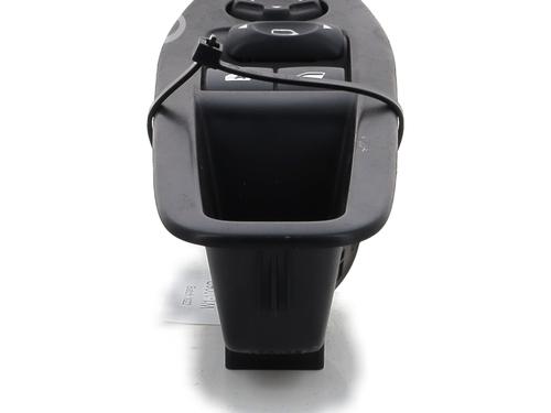 Left front window switch PEUGEOT 208 I (CA_, CC_) 1.2 VTI 82 | BP28366116I27