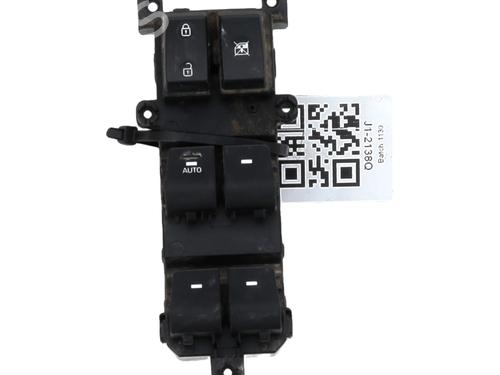 Used Left front window switch HYUNDAI TUCSON (TL, TLE) 1.7 CRDi (116 hp) 30524118