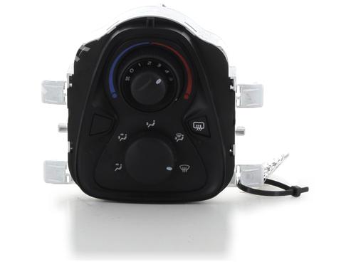 climate-control-peugeot-108-2014-33420079 main image