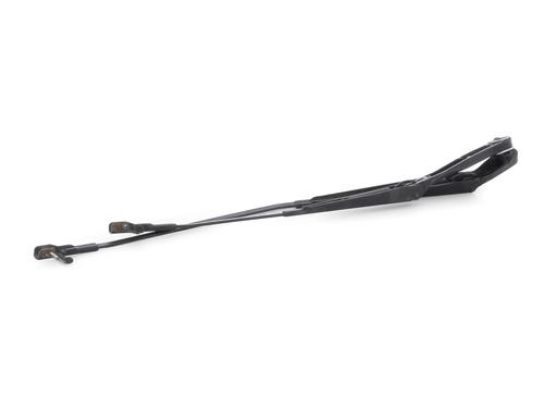 Braccio tergicristallo anteriore VW POLO IV (9N_, 9A_) 1.4 16V (75 hp) 30842584