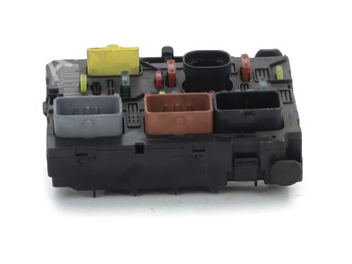 Used Fuse box PEUGEOT 307 SW (3H) 1.6 HDI 110 (109 hp) 30524099