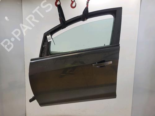 Used Left front door OPEL ASTRA J Sports Tourer (P10) [2010-2015]  32013399