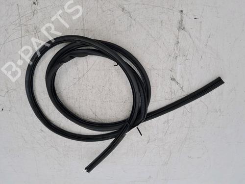 Used Rubber door seal Rubber door seal ALFA ROMEO ALFETTA GT (116_) 2.0 (11636, 11610) (131 hp) 36513547 36513547