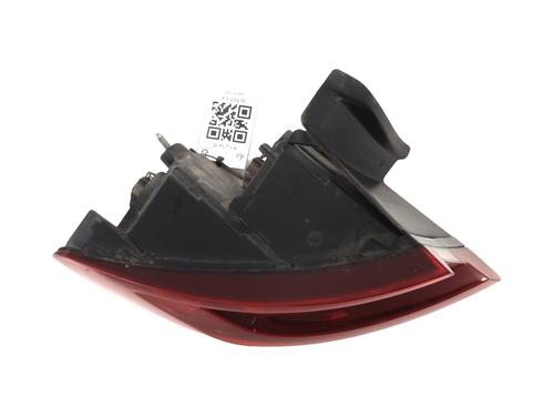 Used Left taillight RENAULT MEGANE IV Hatchback (B9A/M/N_) 1.5 Blue dCi 115 (B9A6) (116 hp) 29495851