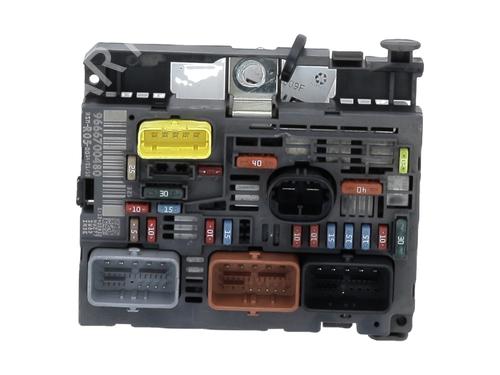 Fuse box PEUGEOT 308 I (4A_, 4C_) 2.0 HDi | BP28207904E1 