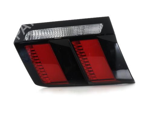 Used Left tailgate light PEUGEOT 3008 II SUV (MC_, MR_, MJ_, M4_) 2.0 BlueHDi 180 (177 hp) 29416846