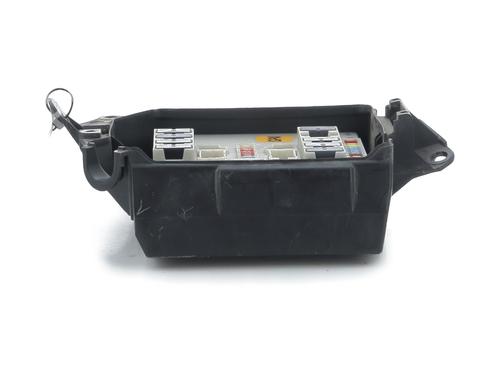 Used Fuse box RENAULT CLIO III (BR0/1, CR0/1) 1.5 dCi (C/BR0G, C/BR1G) (68 hp) 31937499