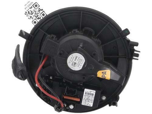 Used Heater blower motor AUDI A3 Sportback (8VA, 8VF) 2.0 TDI (150 hp) 30982591