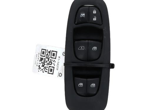 Interrupteur de vitre avant gauche RENAULT KADJAR (HA_, HL_) 1.2 TCe 130 (HLMR) (130 hp) 30632241