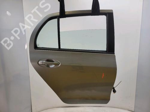 Używane Drzwi tylne prawe TOYOTA YARIS (_P9_) 1.3 VVT-i (SCP90_, SCP90R) (87 hp) 31750020