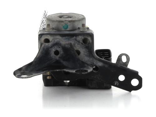 Used ABS pump TOYOTA YARIS (_P1_) 1.3 (NCP10, SCP12_) (86 hp) 31607414