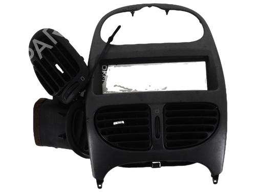 Used Air vent PEUGEOT 206 CC (2D) 1.6 16V (2DNFUF, 2DNFUR) (109 hp) 31122103