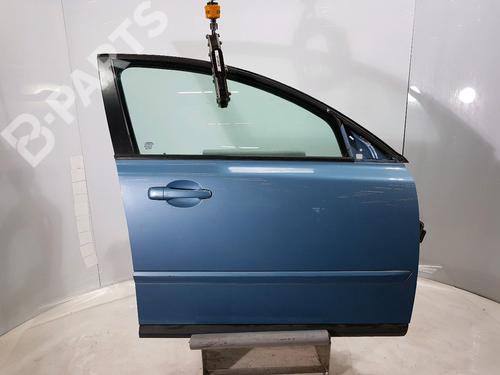 Right front door VOLVO V50 (545) 2.4 30745405